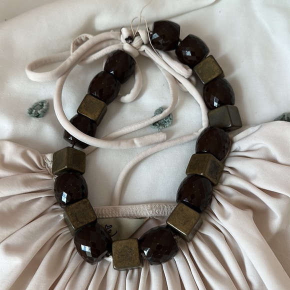 Spectacular shirt with special stones in the neck - Picture 3 of 3